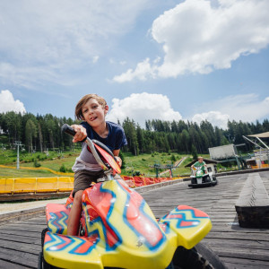 Spaß mit Mini-Elektro-Gokarts im Funpark Gerlitzen Kanzelbahn