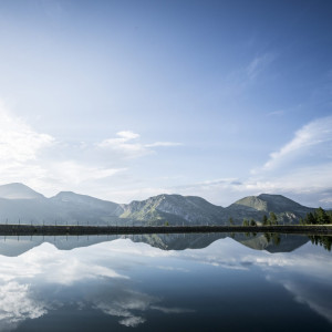 Bergidylle am Speichersee mit Blick auf den Biosphärenpark Nockberge