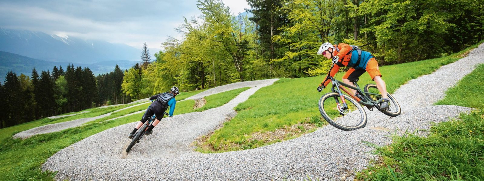 Mountainbiker auf der "Mex-Line I." am Nassfeld