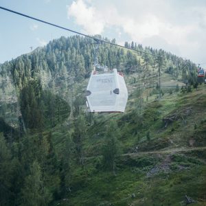 Per Seilbahn geht es auf das Goldeck | Foto: Goldeck Bergbahnen/Sam Strauss