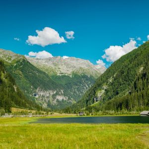 Das Seebachtal am Fuß des Ankogel nahe der Talstation der Hochgebirgsbahnen